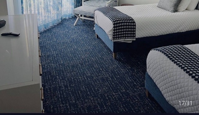 2 Br/2Ba Gulf Front Condo w/private beach access, on Long Boat Key, Florida