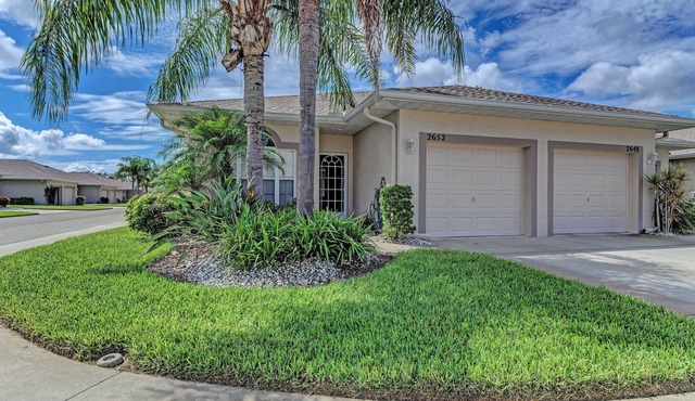 2 BR,2BA Villa with den & garage close to the beaches of Anna Maria Island