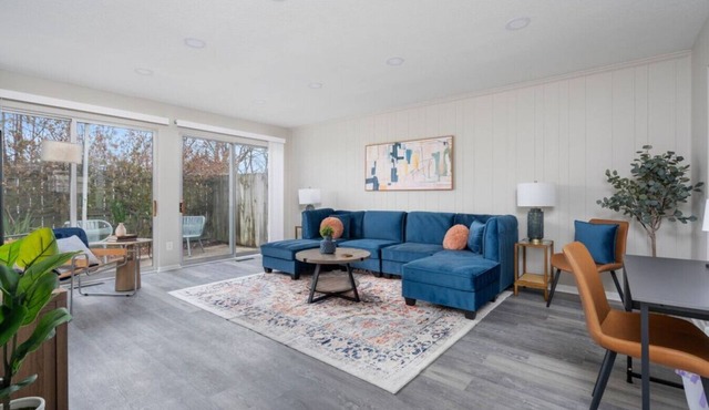 2 BR Apartment with Patio