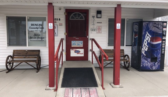 2 BR B&B Small Town Rural Setting Personal Fun Arcade
