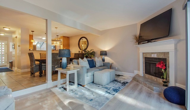 2 BR Beachwalk condo in Shipyard-steps to the beach and across from the Sonesta