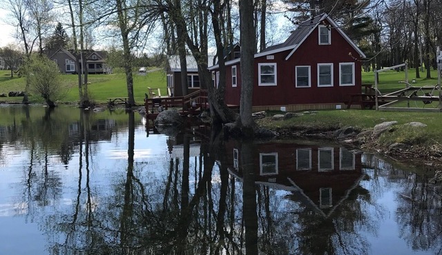 2 BR Cabin - Waterfront location on St. Lawrence River