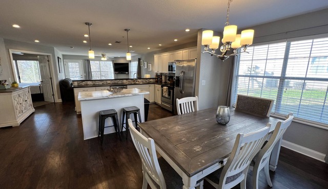 2 BR Condo Near "The Strip" and Golf ~ FREE ATTRACTION TICKETS INCLUDED (MB10-2)