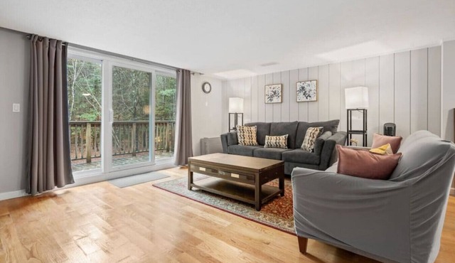 2-BR Condo Near Welch-Dickey and Waterville Valley