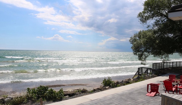 2 BR Cottage at Sherkston Shores Resort - 100 meters to Erie Lake Sandy Beach