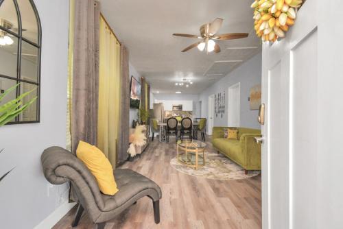 2 BR Cottage Midtown Downtown EADO