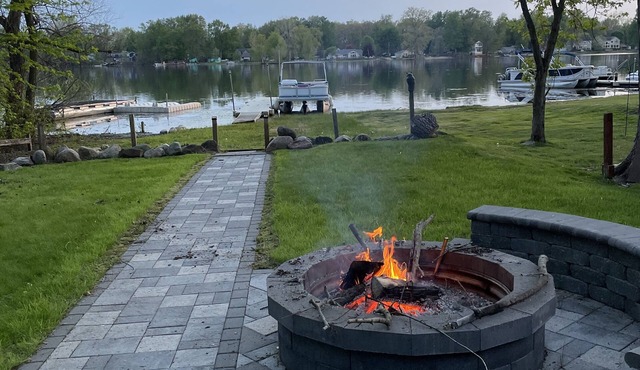2 BR Cottage on all sports lake 10 minutes from downtown Ann Arbor