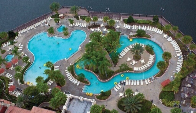 2 BR Deluxe Condo BONNET CREEK Club Wyndham Resort, less than 1 mile from Disney