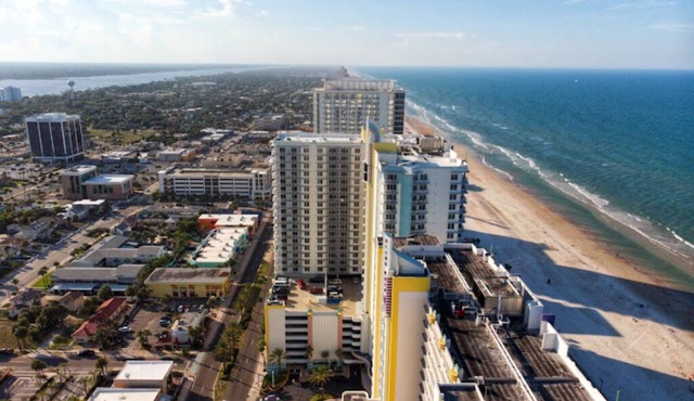 2 BR Deluxe Condo right on the Beach!