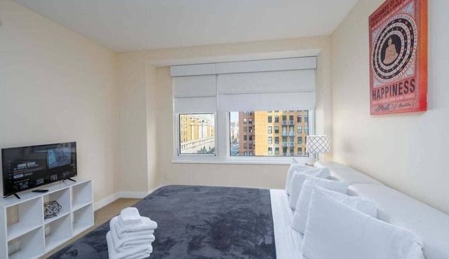 2 BR Fully Furnished Apartment at Penn Quarters - Surrounded by Best Restaurants in Town