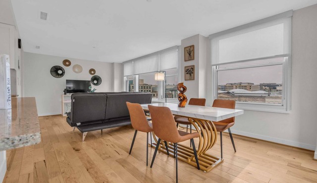 2 BR Fully Furnished Apartment at Penn Quarters - Surrounded by Best Restaurants