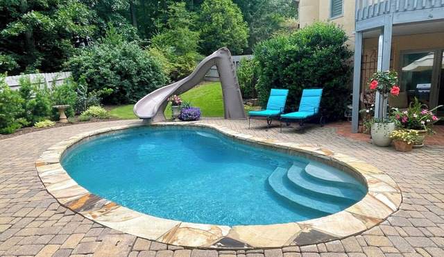 2 BR Hidden Gem with Lake Access, Pool & Hot Tub 15 Min from Lanier Islands