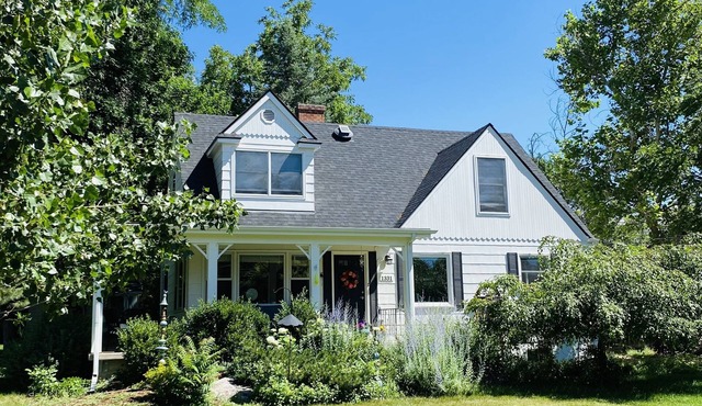 2-BR house, Great Location, Quiet - RHL2017-00539