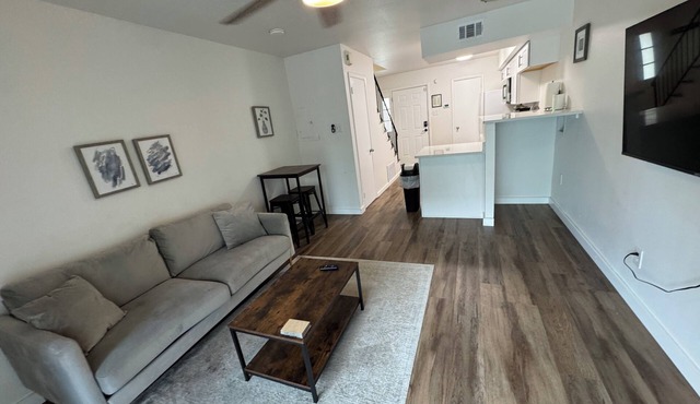 2 BR Little Rock Gem near UAMS #B