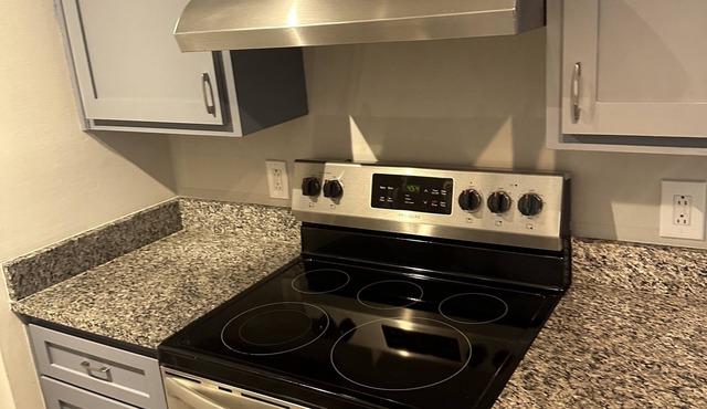2 BR Loft 10 min from downtown
