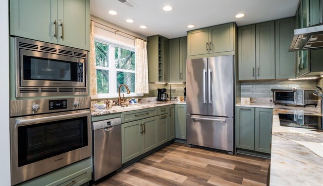2 BR + Loft/2BA Tarpon Pond Cottage! Great Views! 1 Dog Friendly!