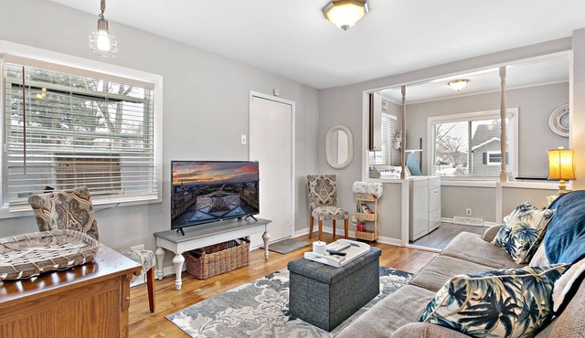 2 BR remodeled home near Cary/Crystal Lake/McHenry