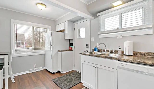 2 BR remodeled home near Cary/Crystal Lake/McHenry