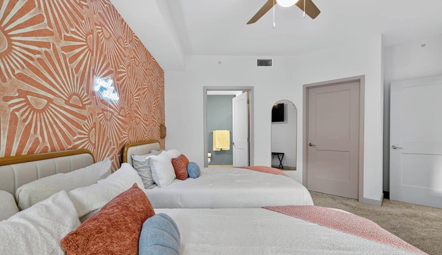 2 BR suite w/game room and amenities