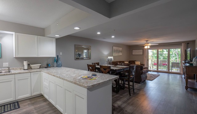 2-BR Updated WALK-IN Condo ~ 2 Pools ~ Near the Strip ~ FREE TICKETS INCLUDED! (FHC-13)