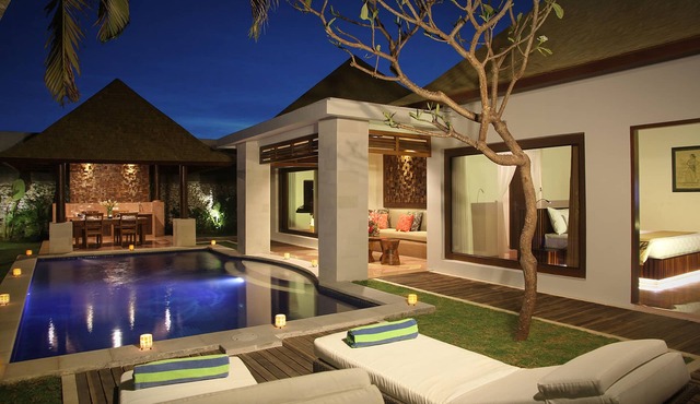 2 BR Villa in Seminyak, 23sqm Private Pool, 5 mnts walk to shopping area for 6
