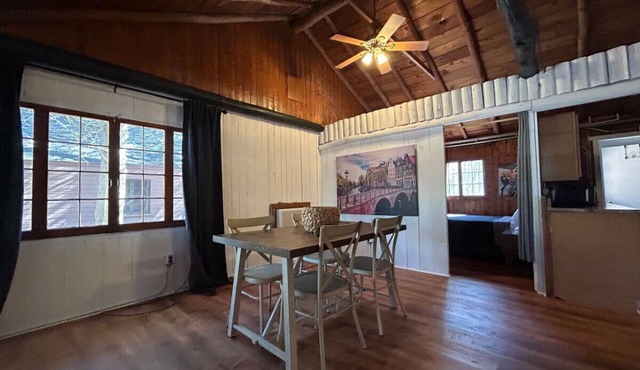 2 BR, walk to beach, volleyball