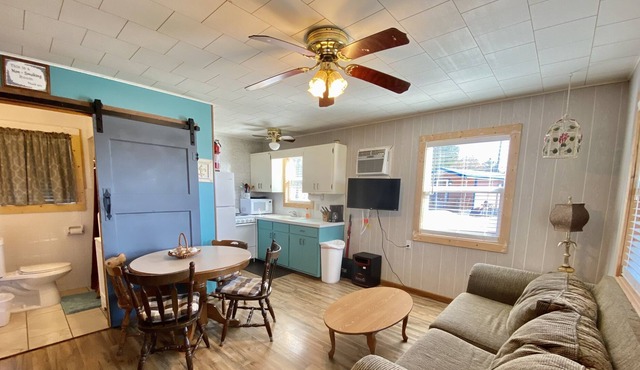 2 Brdm House at Diamond City Lakeside Resort. Perfect for Family and Friends!