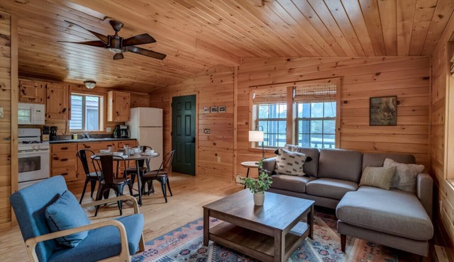 2 Cabins in the woods- Privacy and Nature