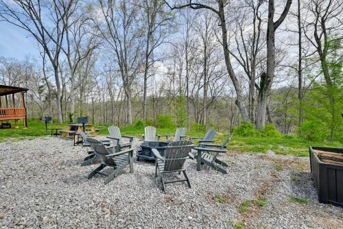 2 Cabins Near Lake Cumberland Boat Ramps!