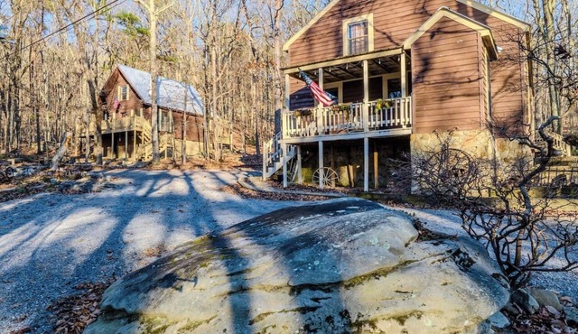 2 Cabins on 3 Acres - Pet Friendly, Horse Shoes