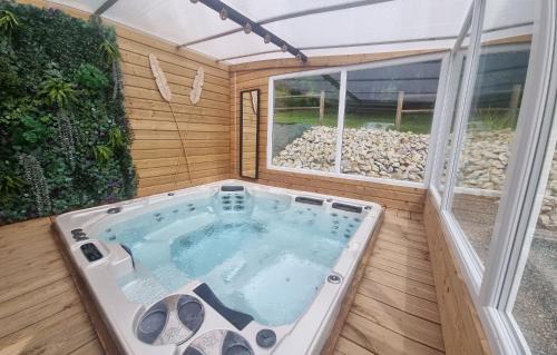 2 chambres à 15 mn de la mer en pleine nature Jacuzzi dispo du 01 avril au 15 octobre