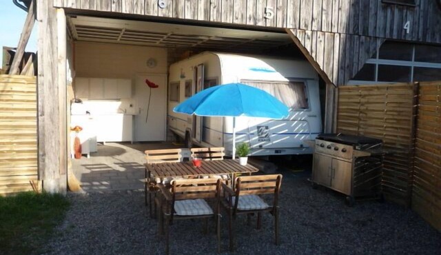 2 CHILDREN UP TO 16 YEARS IN THE COMPANY OF 2 ADULTS TO STAY WITH US FREE