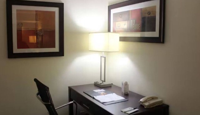 2 Comfortable Stays with Gym & Seasonal Pool Close to Bucks County Attractions