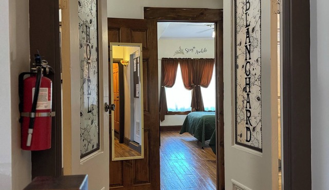 2 Comfortable Queen Beds & Hot Shower at an affordable price.