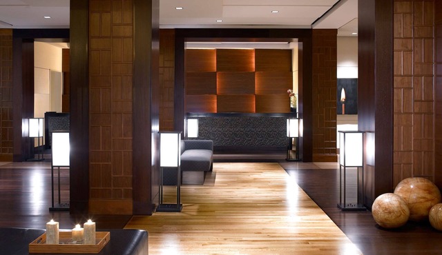 2 Connecting Suites at a 4⭐️ Hotel