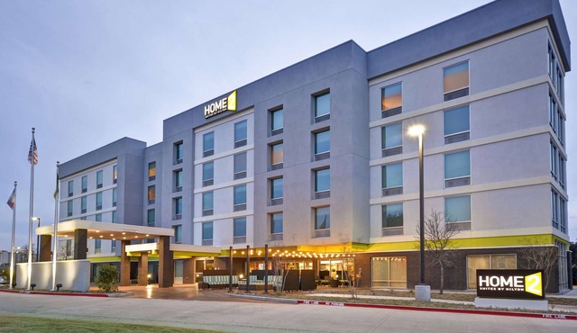 2 Connecting Suites at a Hotel