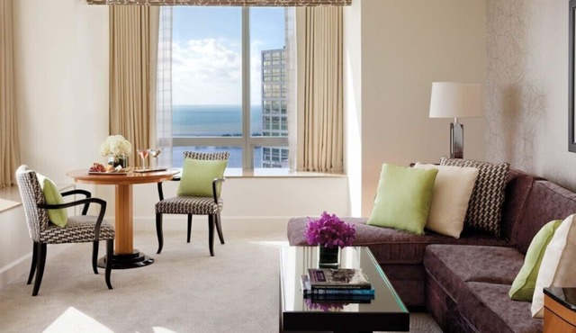 2 Connecting Suites at a 5⭐️ Hotel