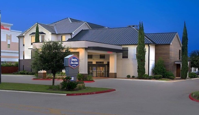2 Connecting Suites at a Hotel