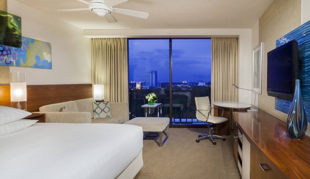 2 Connecting Suites at a 4⭐️ Hotel