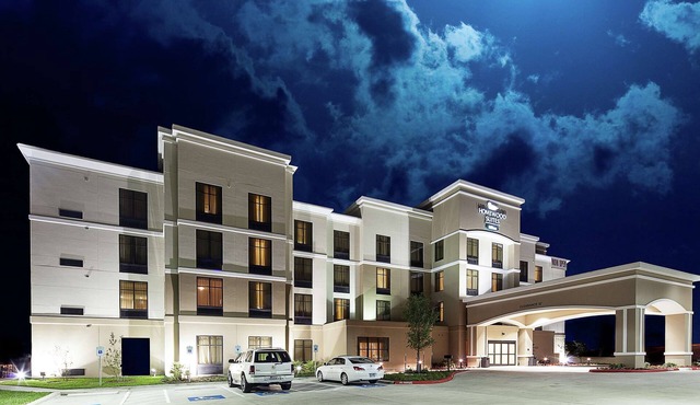 2 Connecting Suites at a Hotel