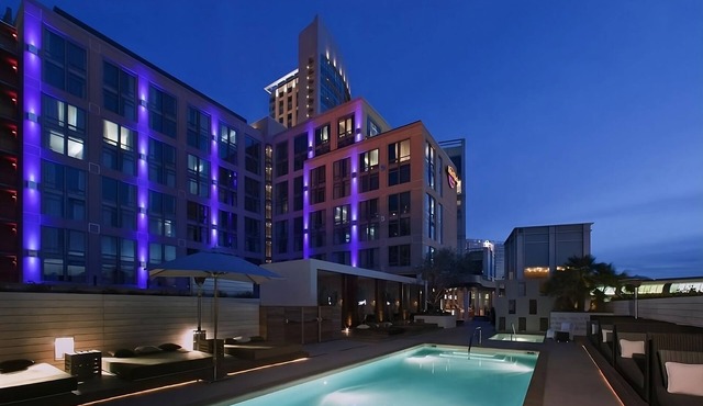 2 Convenient Units! Bike Rental, Parking Onsite! Minutes to San Diego Airport!