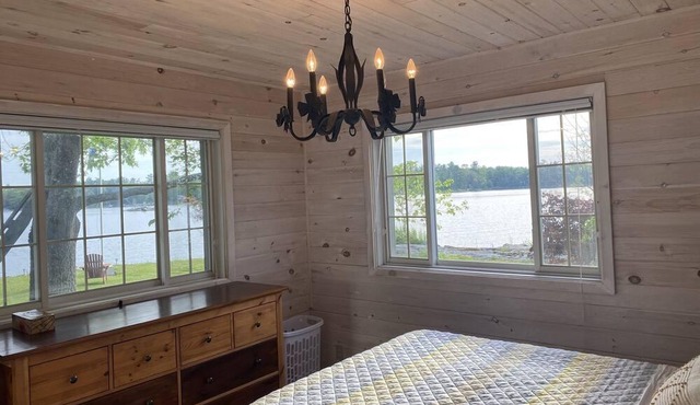 2 Cottages on a Private Island - The perfect 2 family retreat. (2 min boat ride)