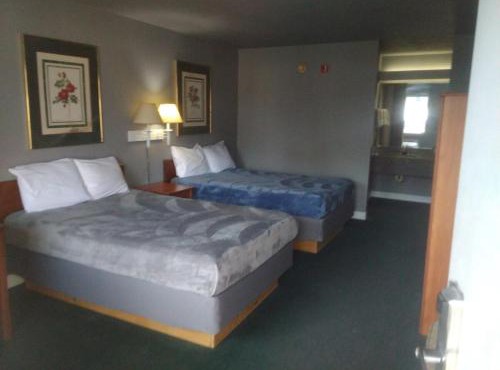 2 Double Beds Hotel Studio 107