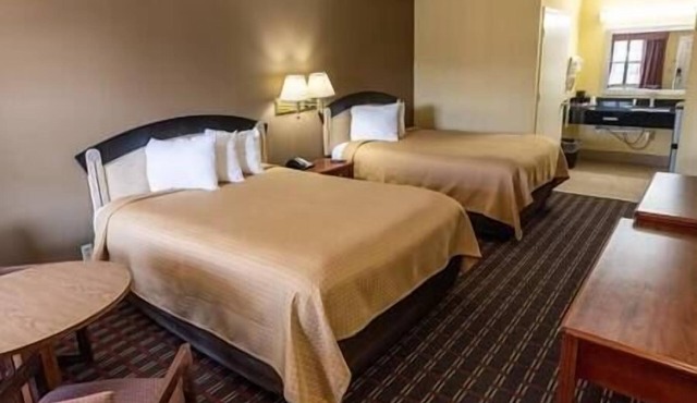 2 Double Beds Non-Smoking