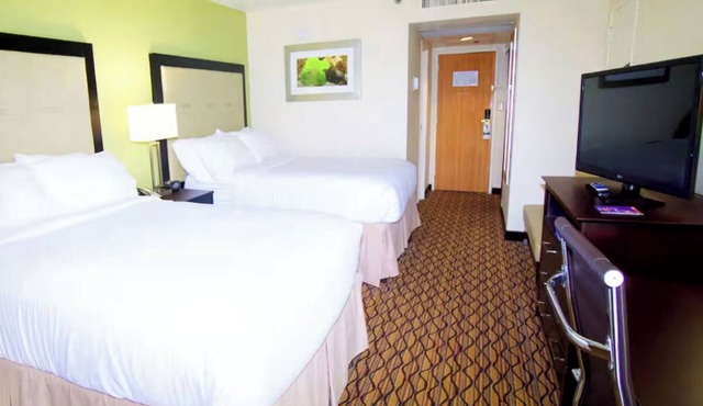 2 Downtown Corpus Christi Units | 0.9 Mi to South Texas Botanic Gardens