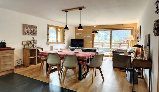 2 EDEN004 - Beautiful 4 rooms with open views and 2 steps from the center