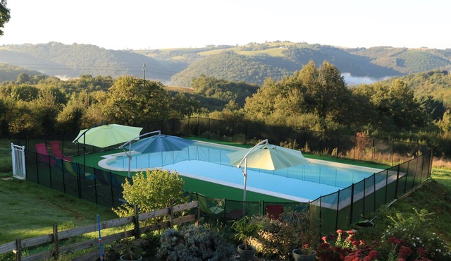 2* Family friendly complex ideal for families who wish to holiday together