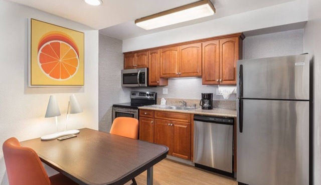 2 Family-Friendly Full Apartments w/Cozy Fireplace and Full Kitchen - Parking