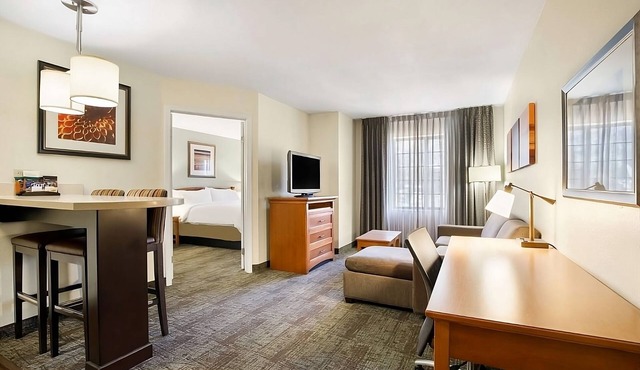 2 Family-Friendly Units w/Full Kitchen & Outdoor Pool, Minutes to San Diego Zoo