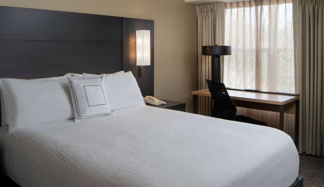 2 Family-friendly Units w/Kitchenettes, Free Grab & Go Breakfast, Pet-friendly!